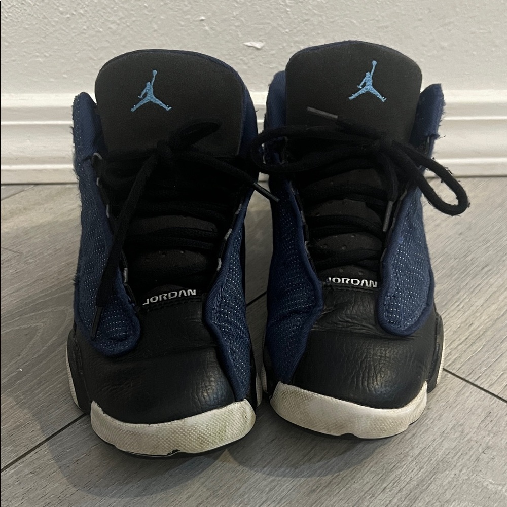 Jordan Kids Navy and Black Basketball Sneakers Size 2.5Y
